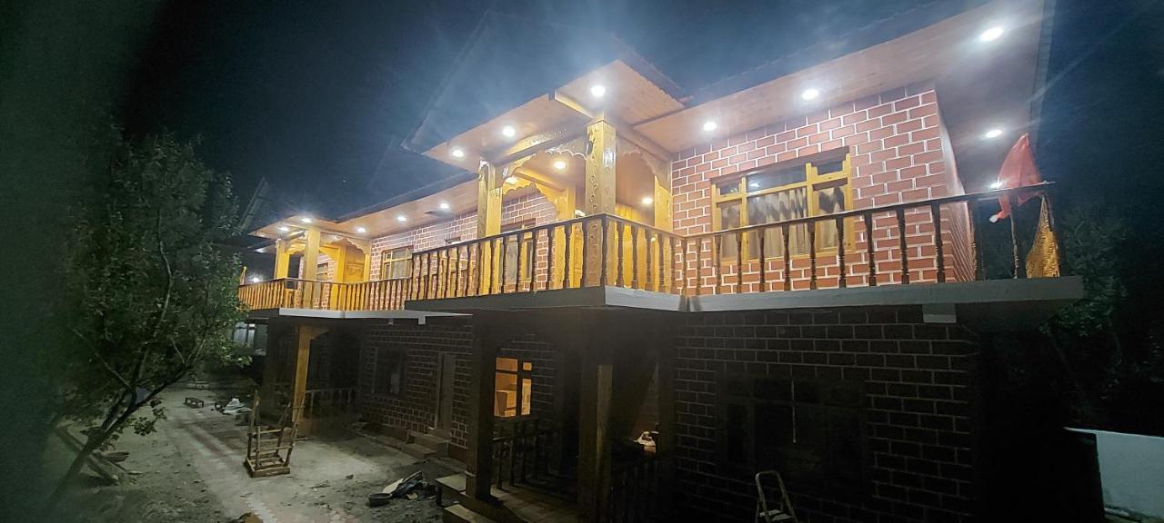 Hotel Royal Hillcrest Harsil Екстер'єр фото